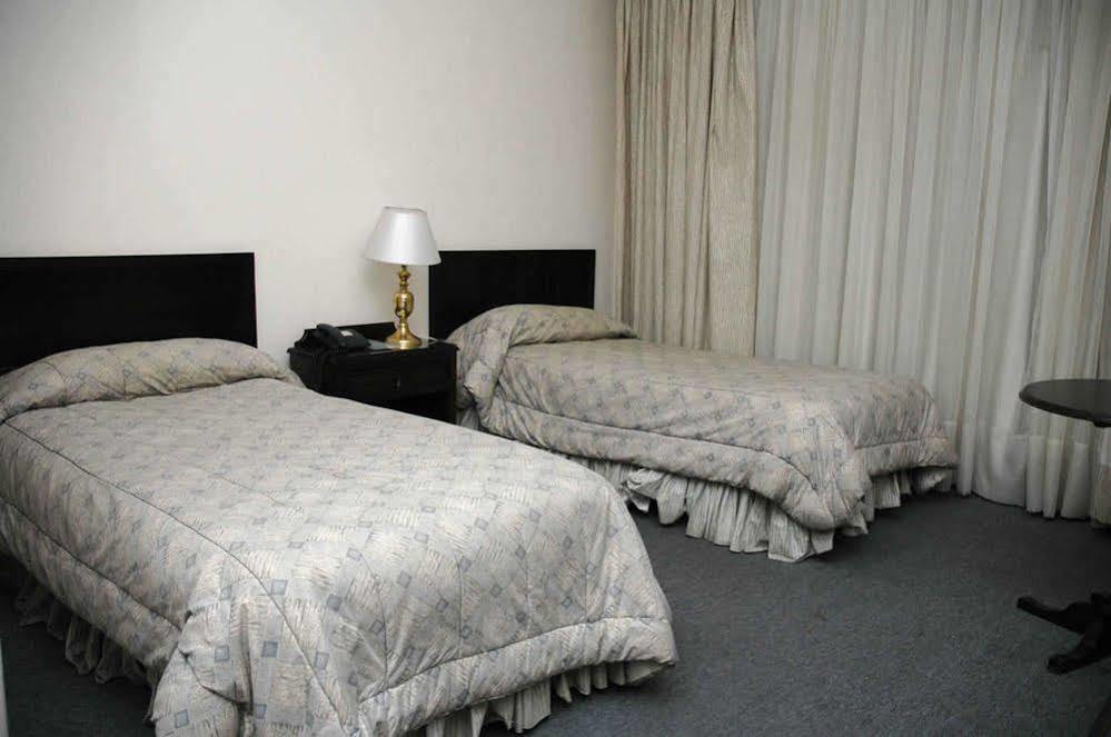 Hotel Austral Баїя-Бланка Екстер'єр фото